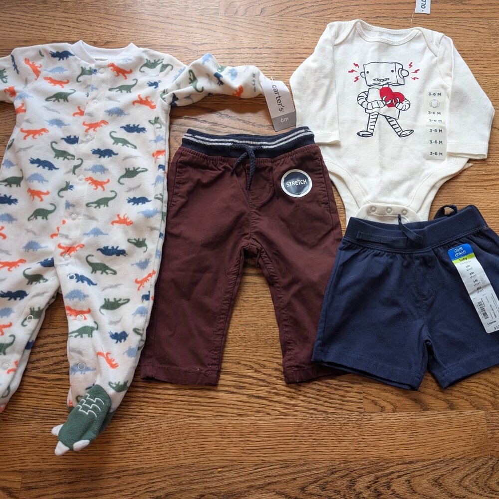 New! Boys 6 mos lot (sleeper, pants, onesie & shorts)